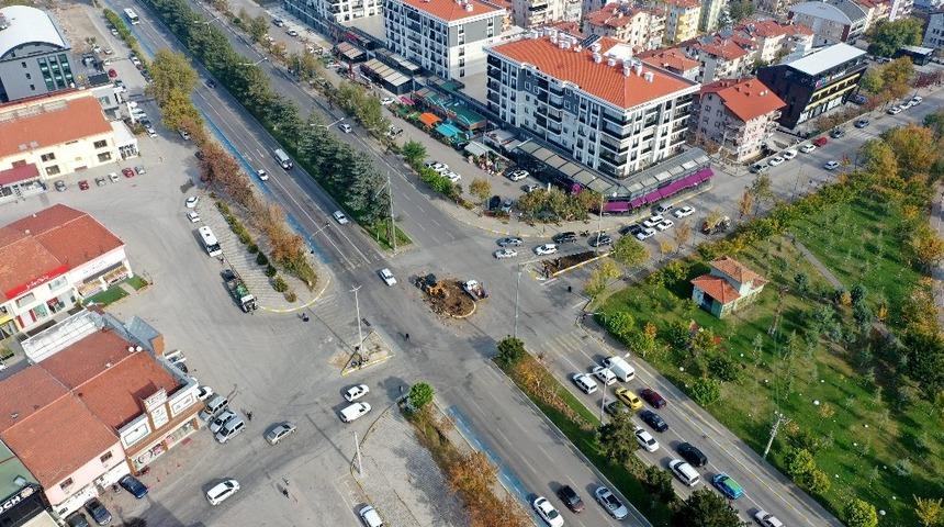 Isparta Belediyesi&rsquo;nden kavşak &ccedil;alışmaları