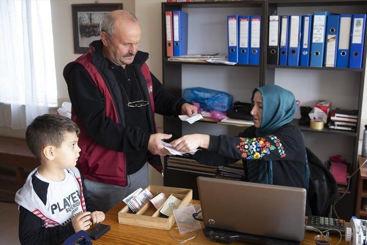 Köylü su parasını öderken "yol parası" cebinde kalıyor G2