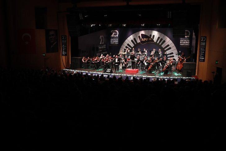 Karadeniz’in türküleri, senfoniyle buluştu G3