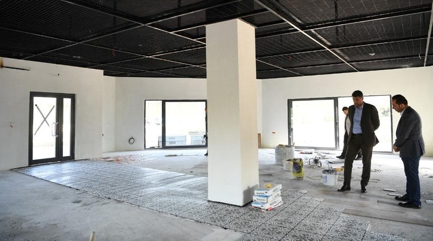 Başkan Kocaman, yeni sosyal tesiste &ccedil;alışmaları inceledi