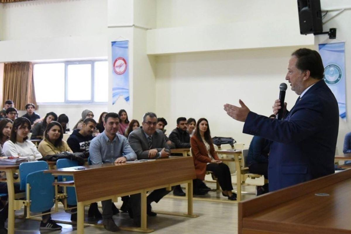 Başkan Orkan, BA&Uuml;N&rsquo;l&uuml; &ouml;ğrencilerin dersine konuk oldu