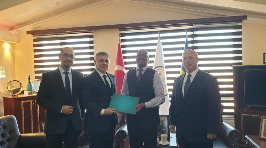 Mersin GİAD &uuml;yeleri Ruanda B&uuml;y&uuml;kel&ccedil;isini ziyaret etti