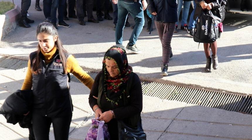 HDP Gaziantep İl Eş Başkanı M&uuml;sl&uuml;m Kılı&ccedil; tutuklandı