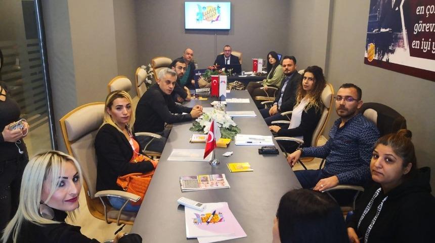 Kariyer Merkezi &ccedil;alışmalarını s&uuml;rd&uuml;r&uuml;yor