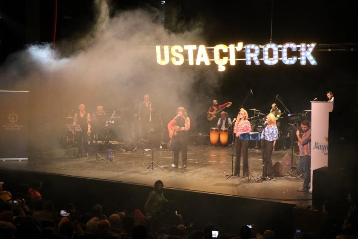 Usta &Ccedil;ı&rsquo;rock konseri b&uuml;y&uuml;ledi