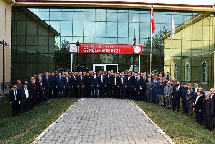 Vali Gürel muhtarlarla buluştu G3