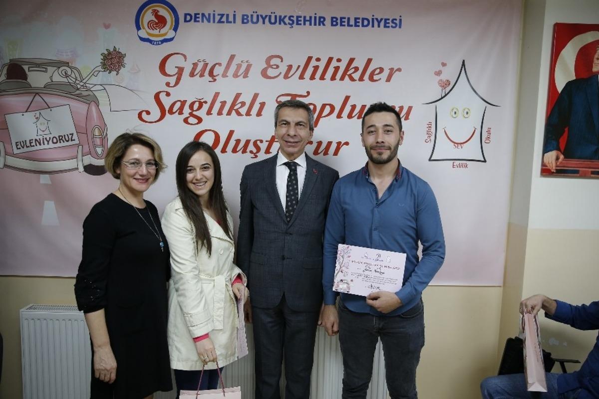 Evlilik Okulu&rsquo;nda 41. d&ouml;nem mutluluğu