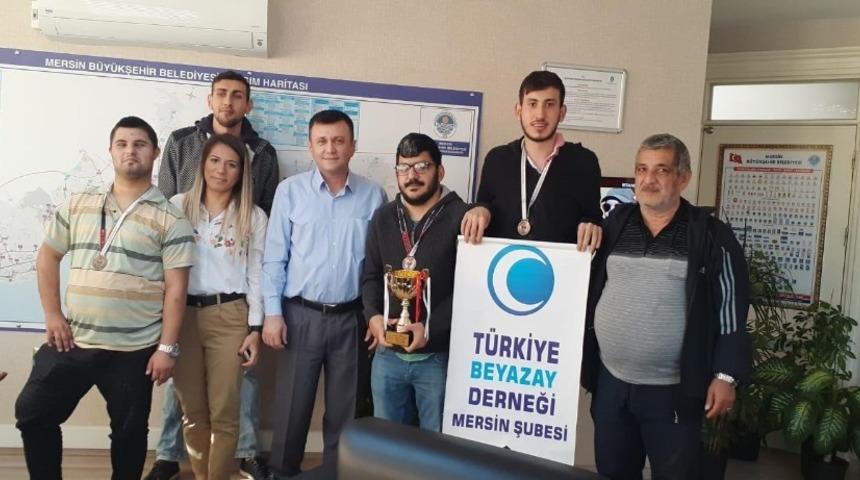 &Ouml;zel sporculardan teşekk&uuml;r ziyareti