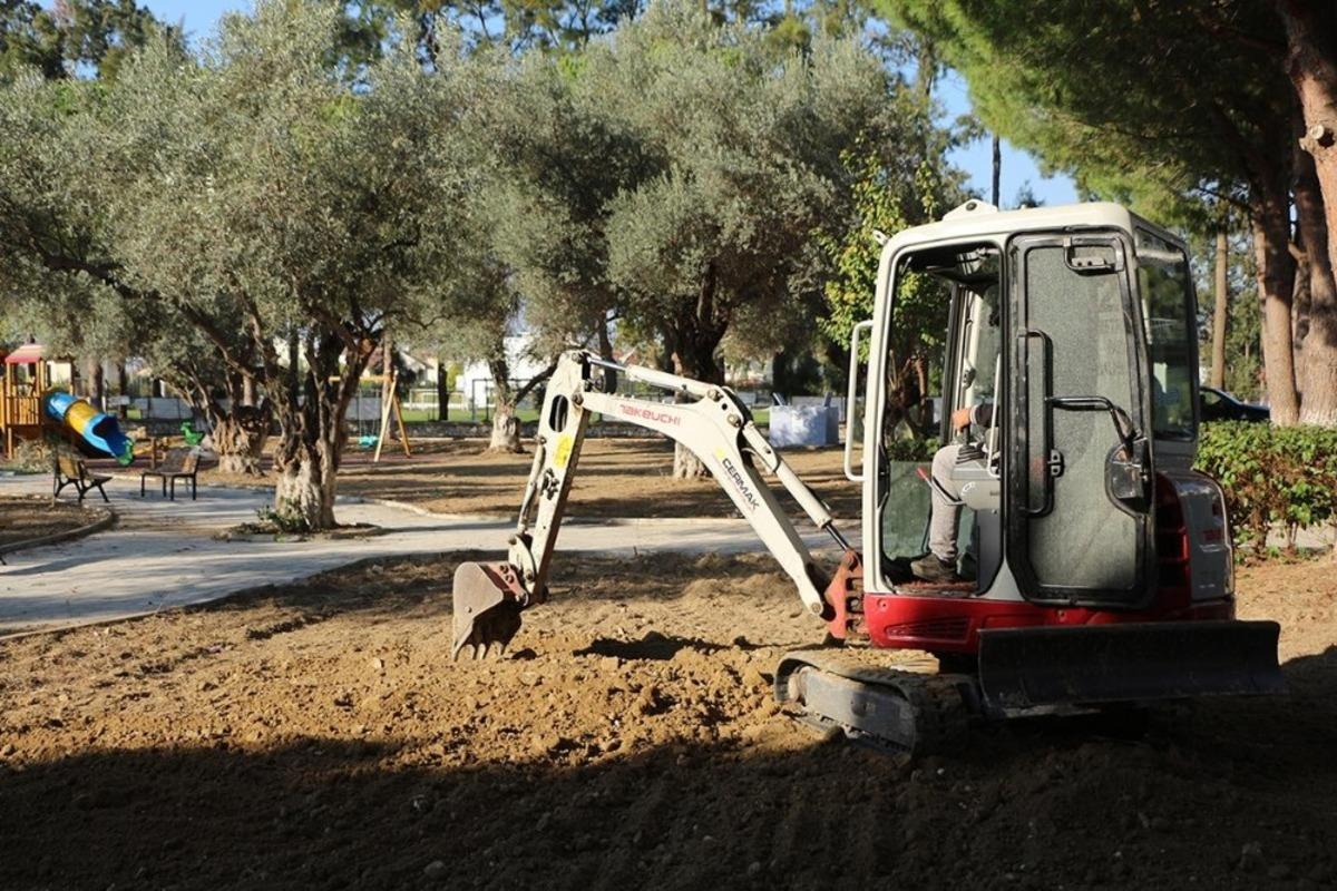 Kuşadası&rsquo;na 9 bin 866 metrekare yeni yeşil alan