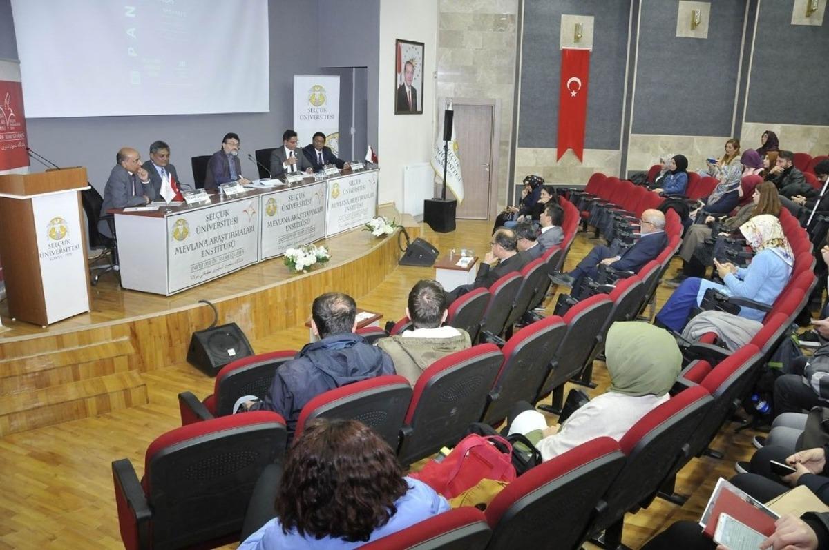 &ldquo;Mevlana &Ouml;ğretileri ve Şiirleri&rdquo; paneli yapıldı
