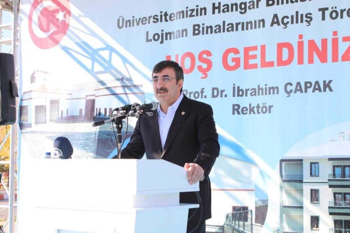 AK Parti Genel Başkan Yardımcısı Yılmaz: &ldquo;G&uuml;&ccedil;l&uuml; bir liderimiz var, istikrarlı bir h&uuml;k&uuml;metimiz var&rdquo;