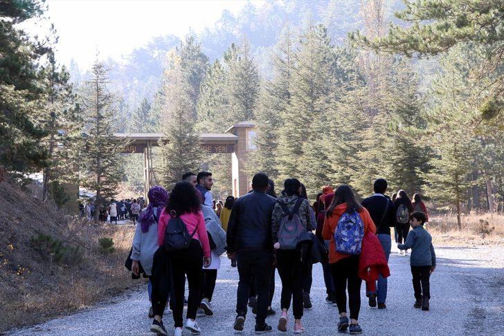 Çankırı'da öğrenciler mesire alanında 5 ton çöp topladı G4