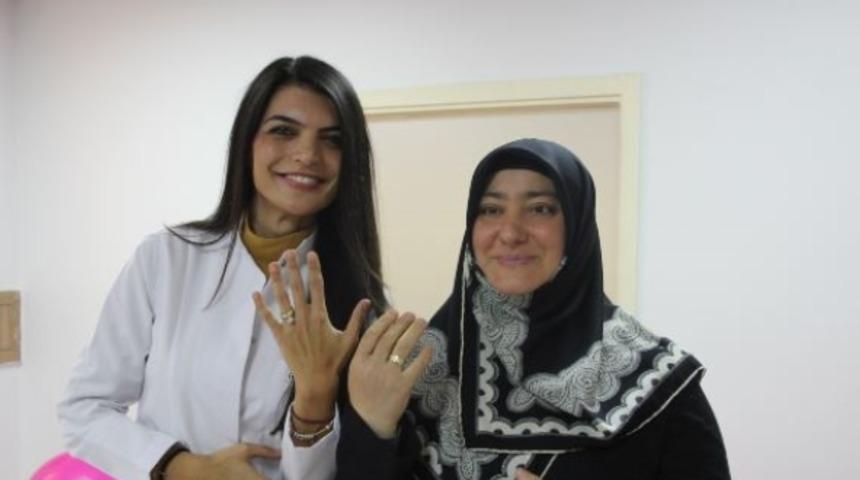 Kilolarından kurtulup evlilik yüzüğünü 15 yıl sonra yeniden taktı