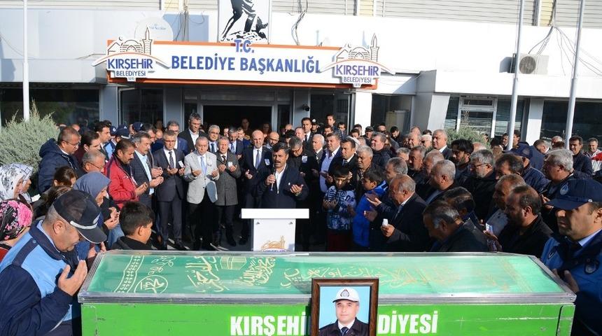 Bağlama ustası Çekiç Ali’nin oğlu, Haydar Çekiç son yolculuğuna uğurlandı