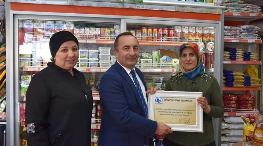 Başkan&rsquo;dan esnafa teşekk&uuml;r belgesi