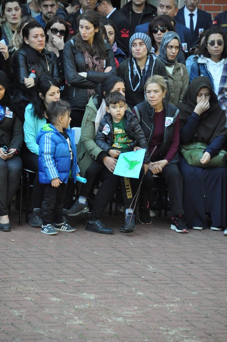 Şehit Karataş'ın oğlunun verdiği asker selamı yürekleri dağladı!  G2