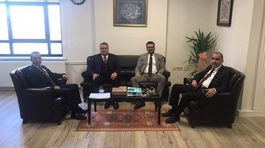 Başkan &Ccedil;er&ccedil;i TOKİ hak sahiplerinin taleplerini iletti