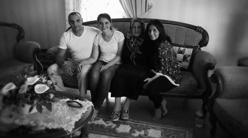 İzlandalı çifte evlatlık verilen ikizler, 30 yıl sonra gerçek ailesiyle buluştu