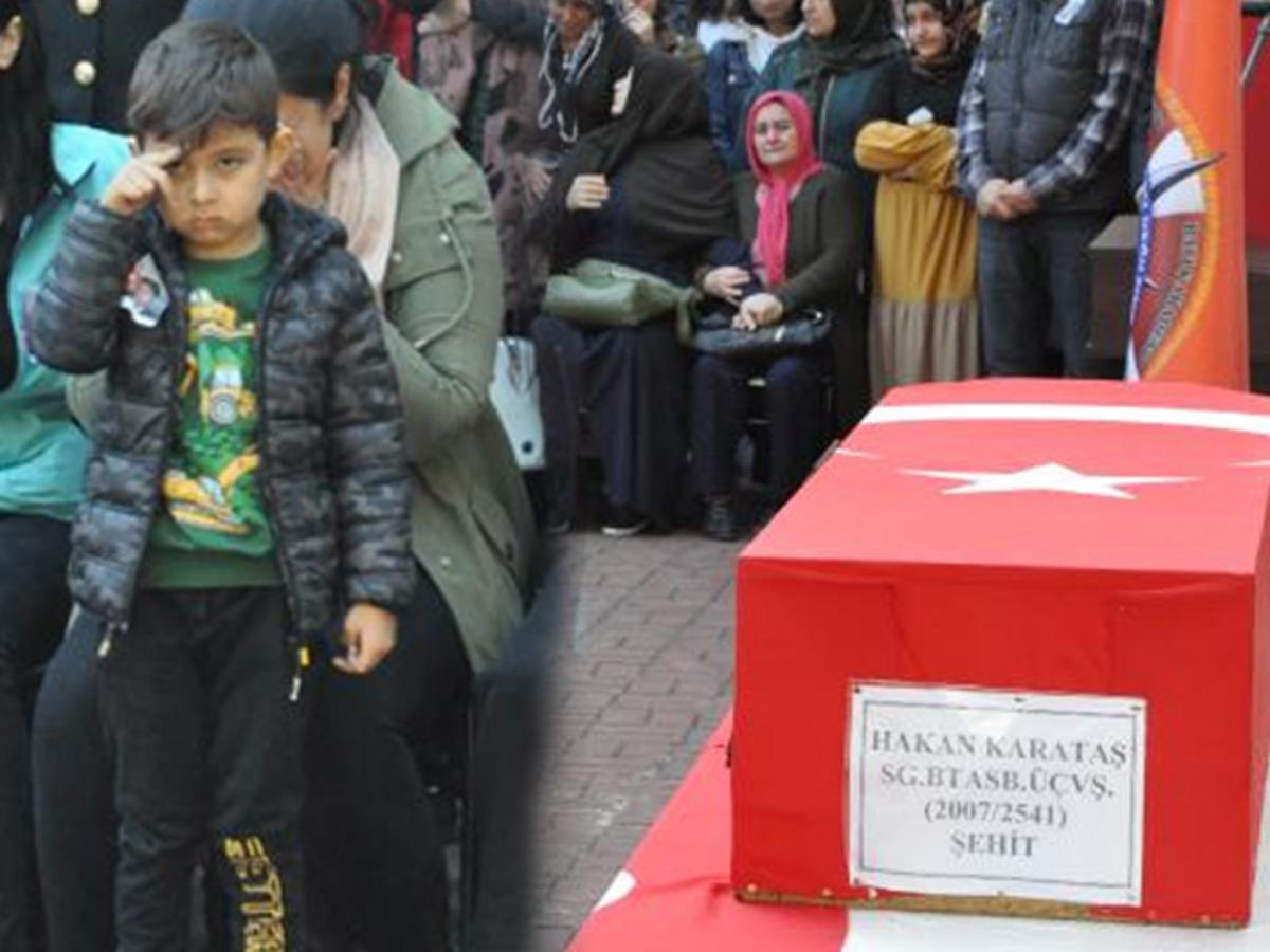 Şehit Karataş'ın oğlunun verdiği asker selamı y&uuml;rekleri dağladı! 