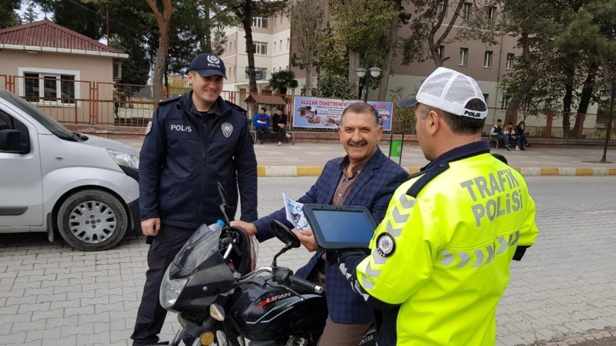 Ala&ccedil;am&rsquo;da emniyetten kask uygulaması