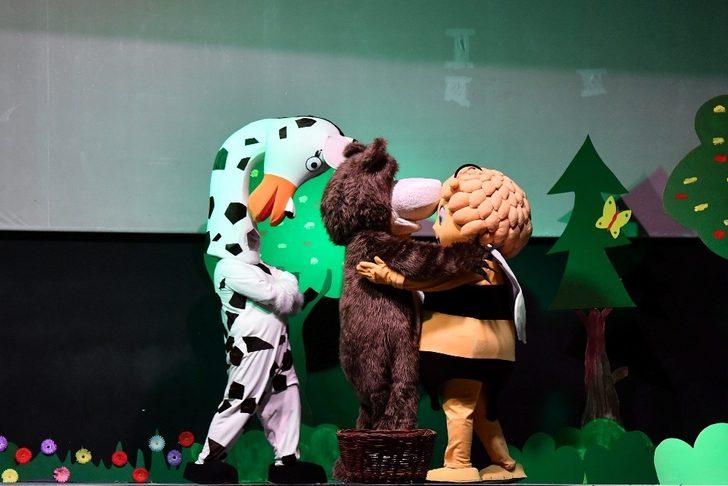 Isparta Belediyesi Şehir Tiyatrosu’ndan çocuklara Neşeli Orman Müzikali G5