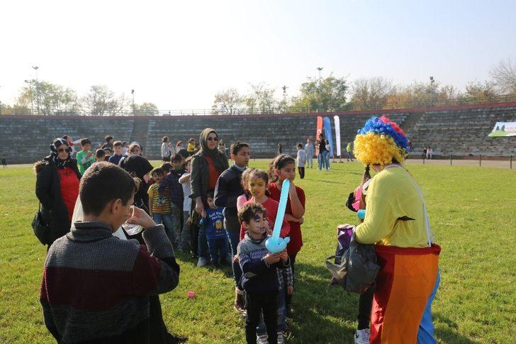 Çocuklar şenlikte buluştu G5