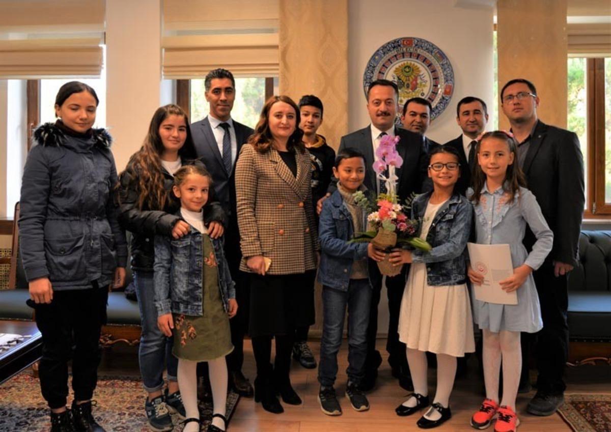 Vali Şent&uuml;rk&rsquo;e İl &Ccedil;ocuk Hakları Komitesinden ziyaret