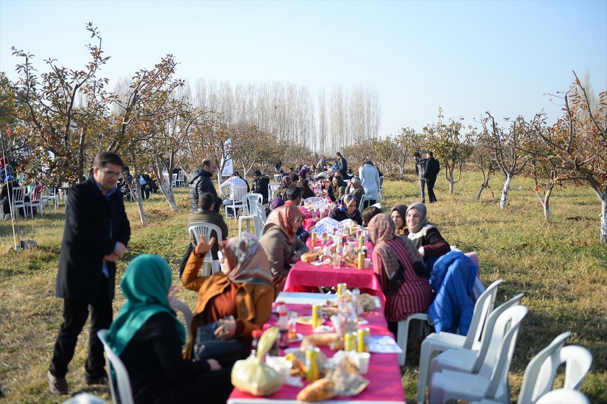 Iğdır'da 2 bin 500 &ouml;ğretmen şenlikte buluştu