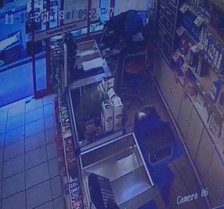 Kasadan 20 bin TL çalan şüpheli, kasiyerin sevgilisi çıktı G2
