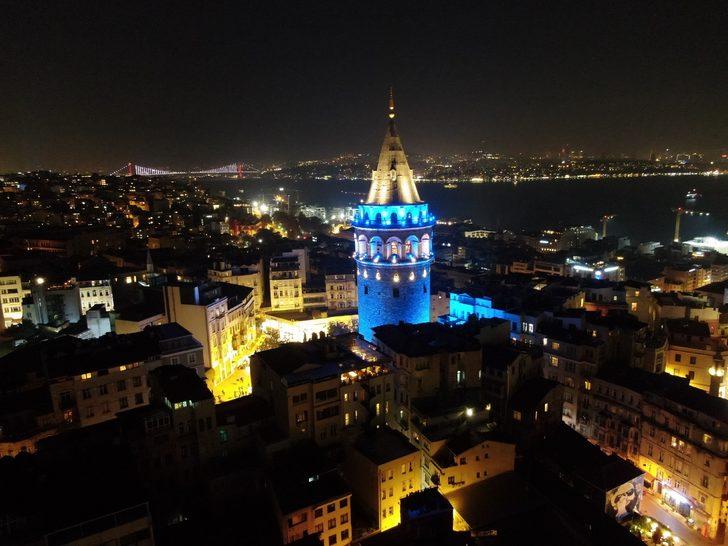 Çocuklar için maviye bürünen Galata ve Beyazıt Kulesi havadan görüntülendi G4