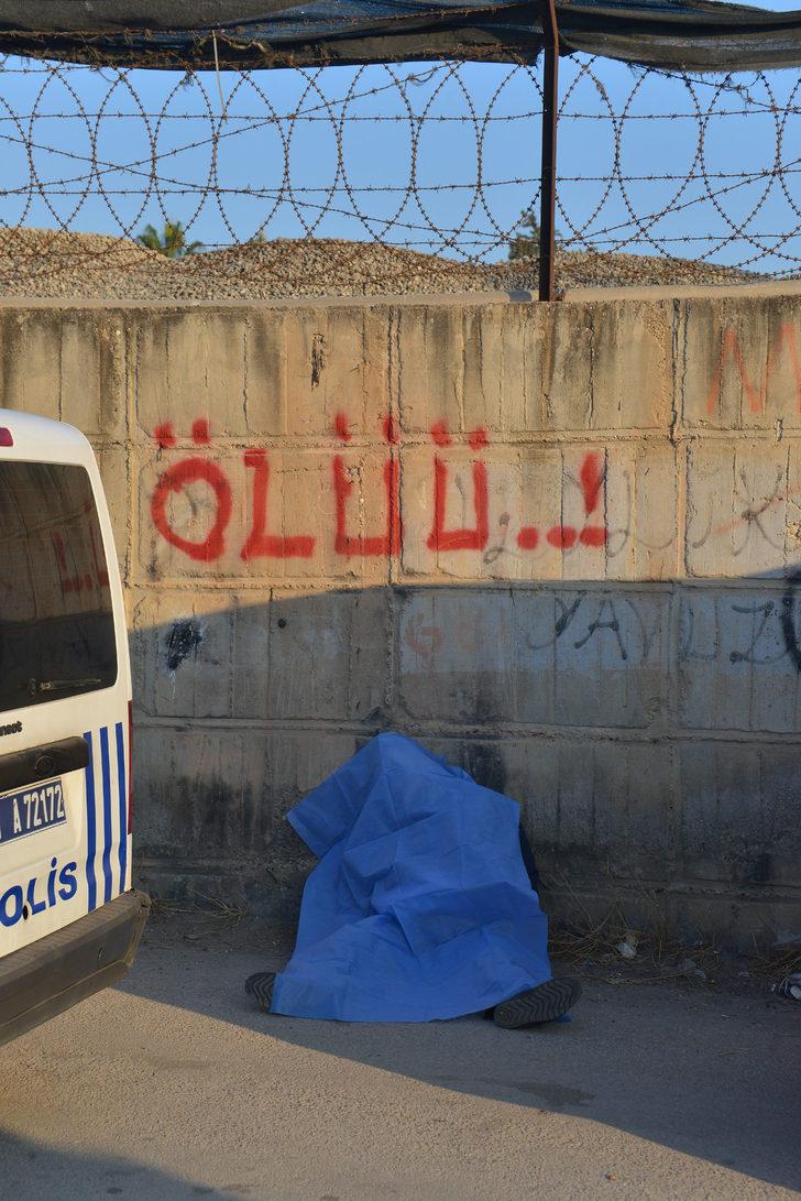 'Ölüü' yazan duvarın önünde ölü bulundu G1