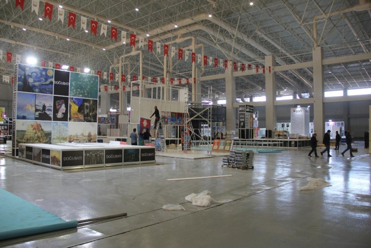 G&uuml;neydoğu&rsquo;nun en b&uuml;y&uuml;k kitap fuarı kapılarını a&ccedil;ıyor