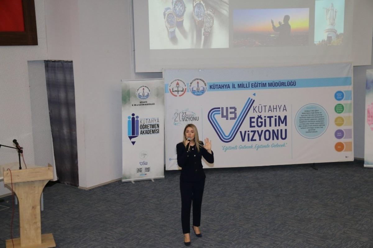 K&uuml;tahya&rsquo;da okul ve kurum idarecilerine &lsquo;Diksiyon ve T&uuml;rk&ccedil;enin Doğru Kullanımı&rsquo; eğitimi