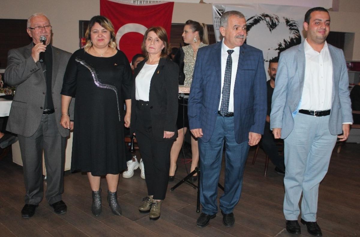 Başkan &Ouml;k&uuml;zc&uuml;oğlu ADD&rsquo;nin buluşma gecesine katıldı