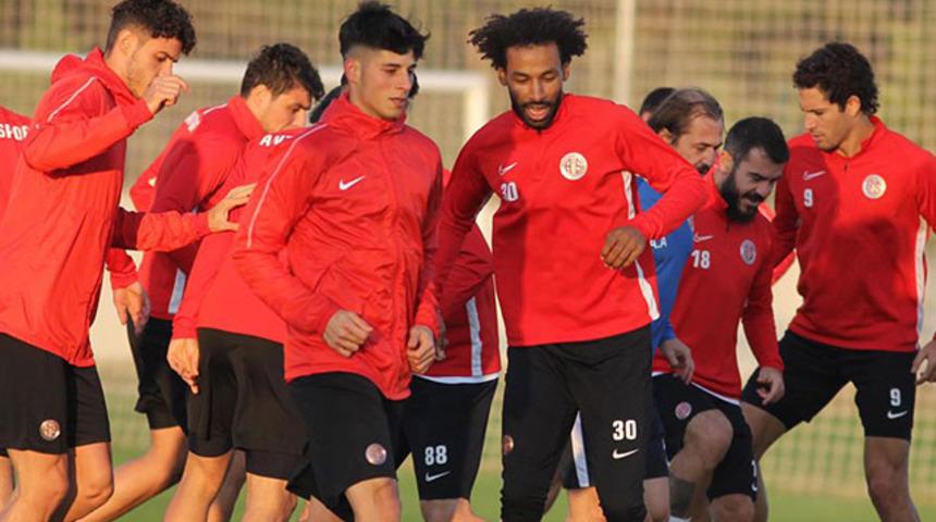 Antalyaspor'da 2 eksik