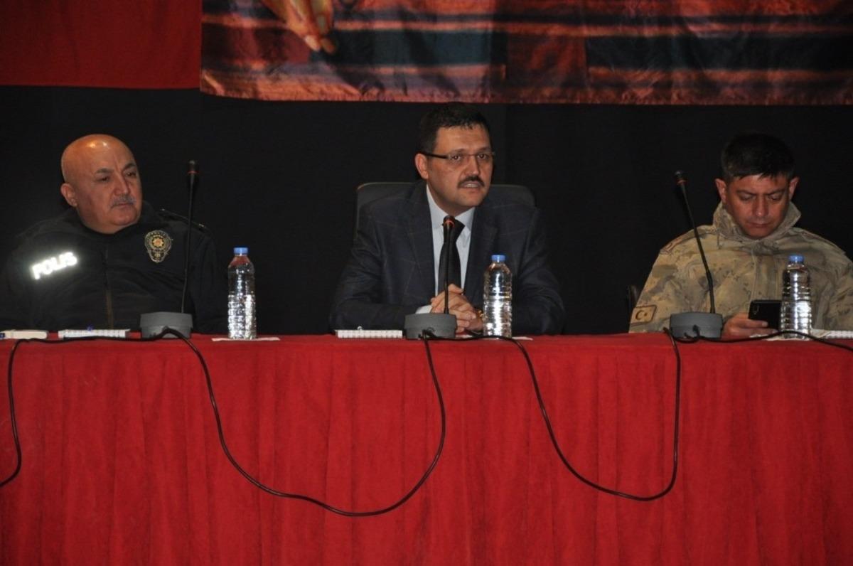 Kaymakam Doğramacı, muhtarlarla bir araya geldi