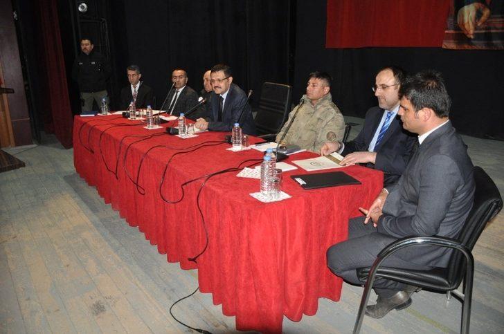 Kaymakam Doğramacı, muhtarlarla bir araya geldi G4