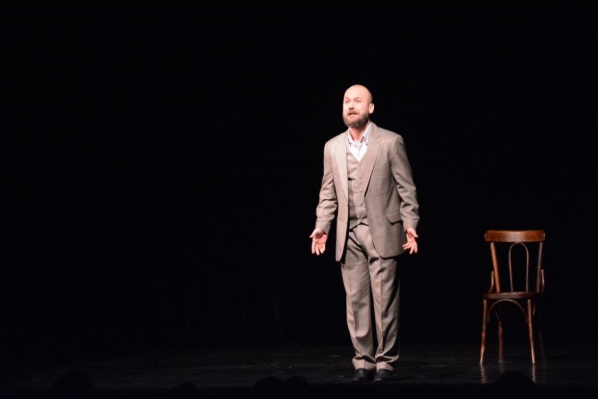 Din&ccedil;er S&uuml;mer&rsquo;in yazdığı "Maviydi Bisikletim" seyirciyle buluştu