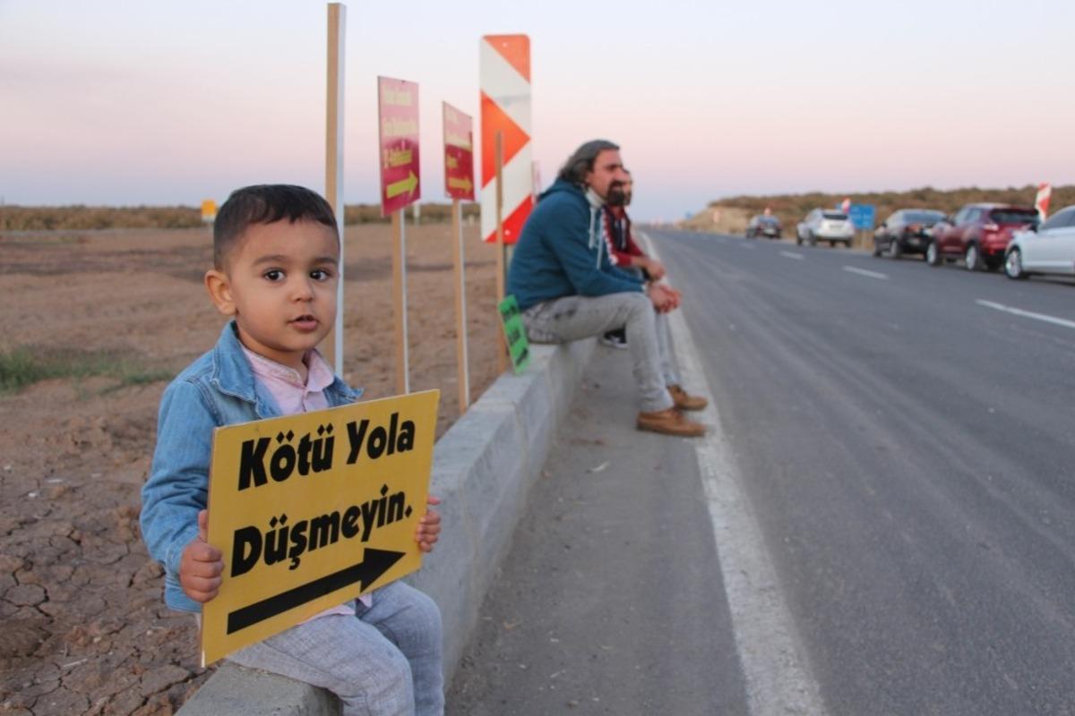 Ceylanpınar&rsquo;da "trafik ışığı" eylemi