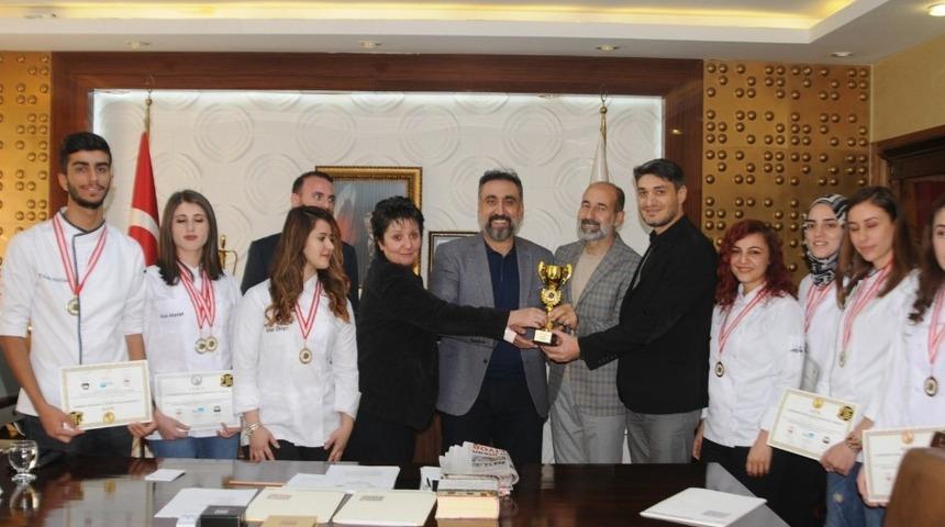 MAÜ öğrencilerinden birincilik ödülü