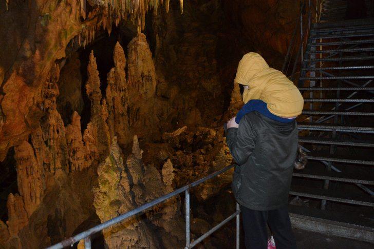 Bursa'daki Oylat Mağarası turistlerin uğrak noktası oldu G1