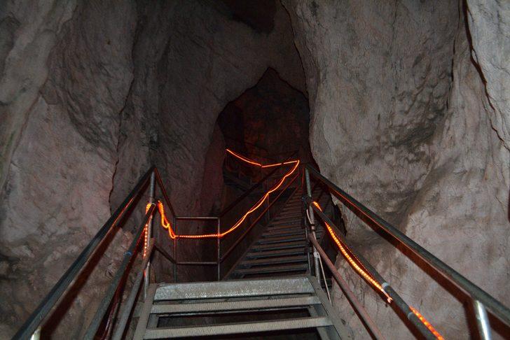 Bursa'daki Oylat Mağarası turistlerin uğrak noktası oldu G2