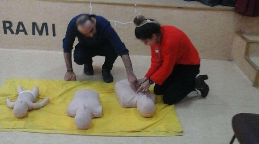 Hakkari&rsquo;de &ouml;ğretmenler artık hayat kurtaracak