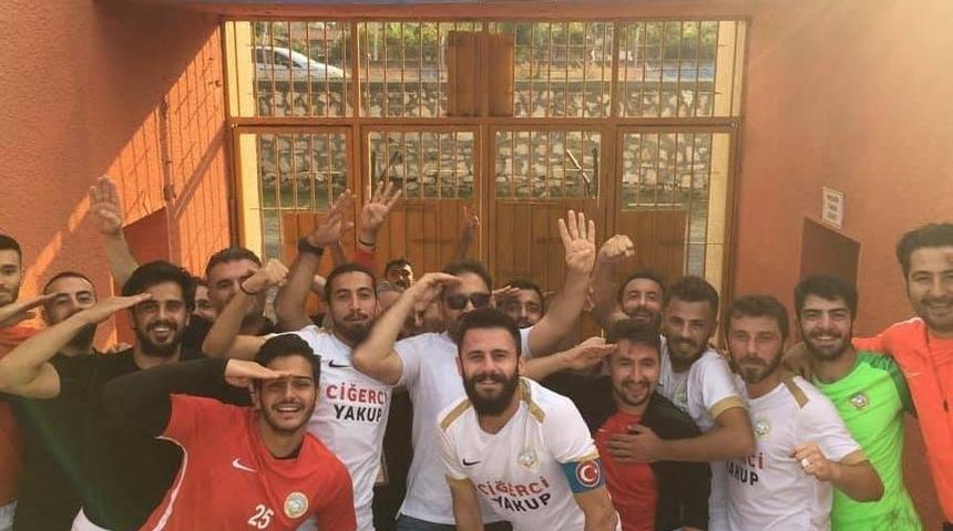 Talasg&uuml;c&uuml;&rsquo;n&uuml;n i&ccedil; sahada y&uuml;z&uuml; g&uuml;lm&uuml;yor