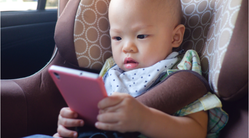 Elektronik aletler çocukların geç konuşmasına neden oluyor