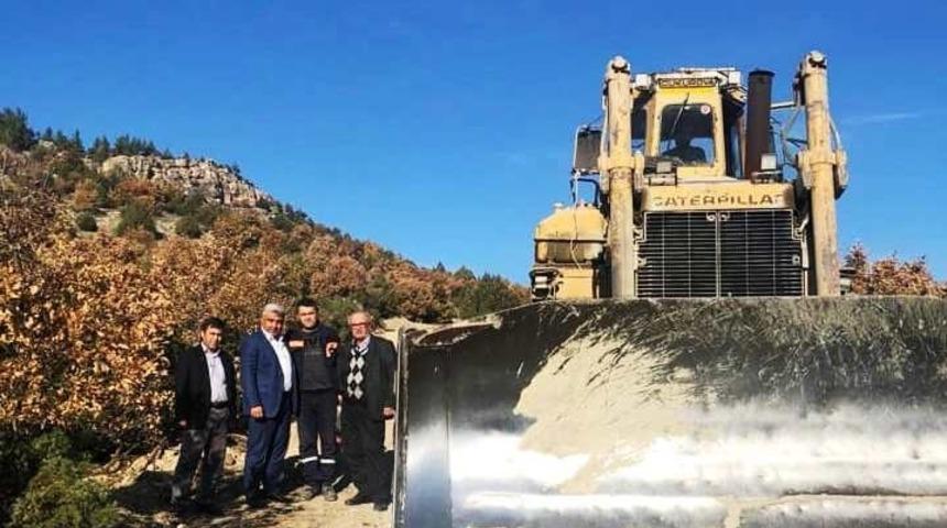 Hisarcık&rsquo;ta Belediyesi ve Bor İşletmesi&rsquo;nden arazi sahiplerine yeni alternatif yol