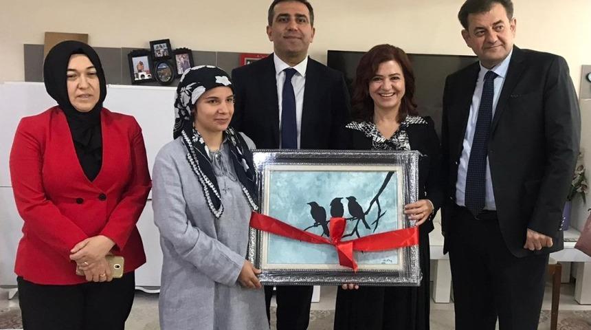 Meral Se&ccedil;er&rsquo;den anlamlı ziyaret