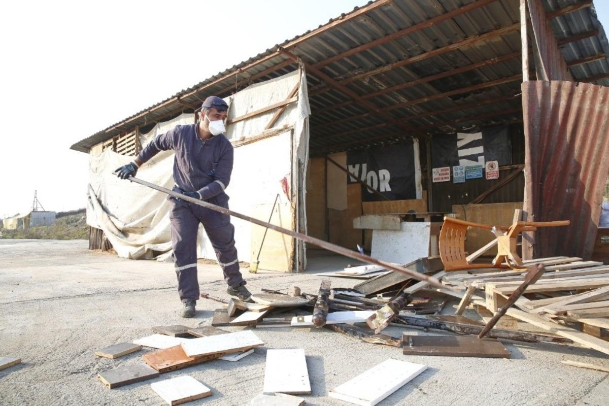 Eski mobilyalar y&uuml;rekleri ısıtıyor