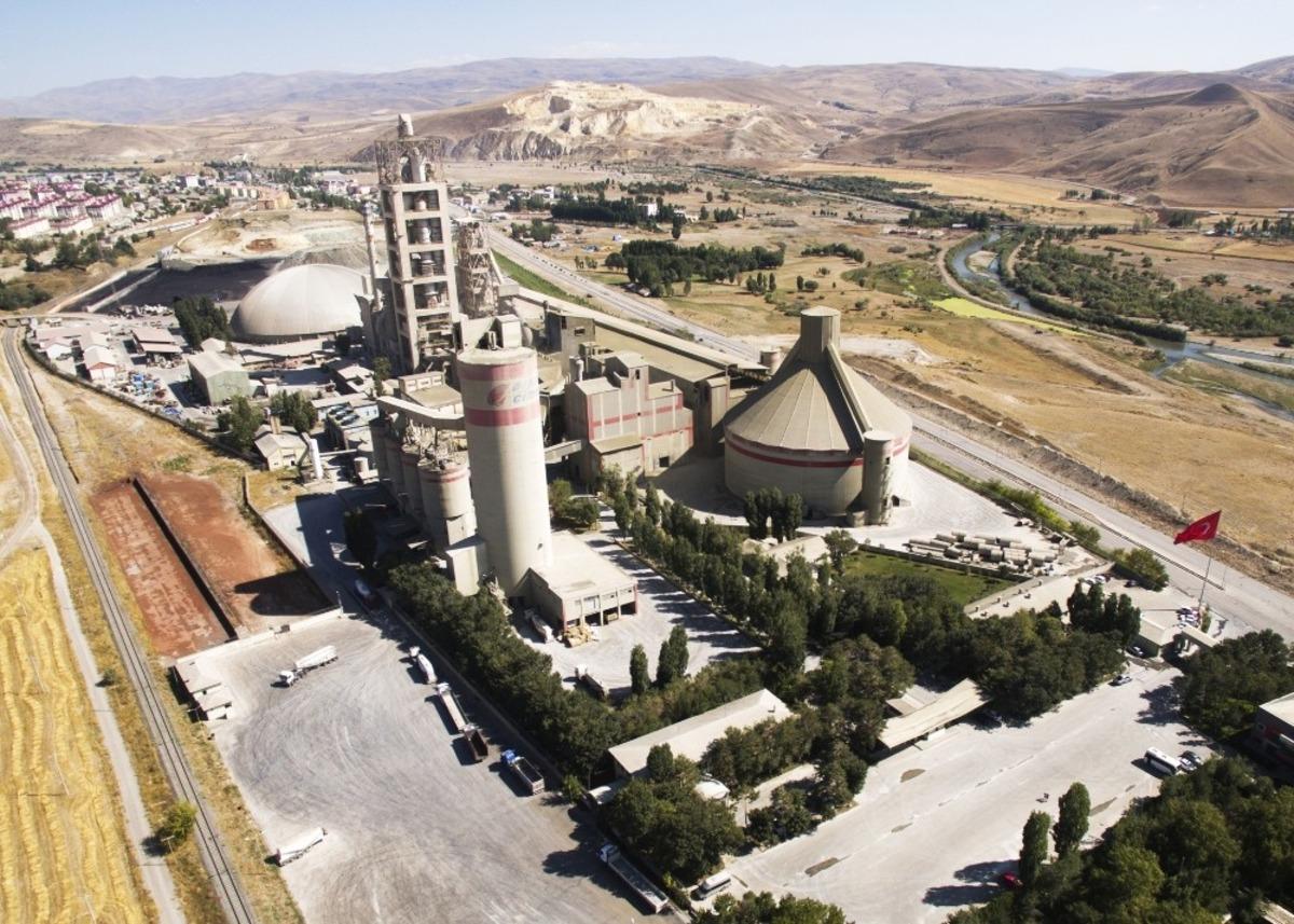 ER&Ccedil;İMSAN Holding&rsquo;ten Anadolu&rsquo;nun en b&uuml;y&uuml;k 500 şirketi listesine iki marka