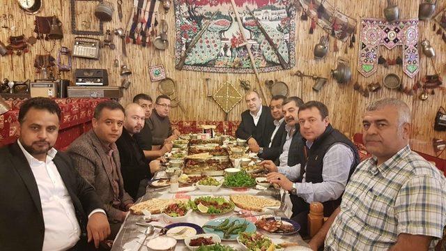 Tarihi dekor içerisinde yemek keyfi